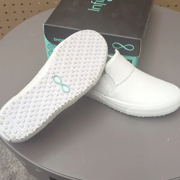 Infinity Rush in White - Picture 3 of 4